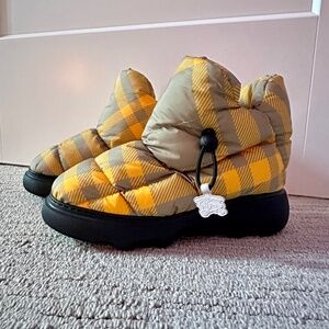 BURBERRY Darling Puffy Snow Boots in Hunter Check Sz 38.5/38 NEW $890!!